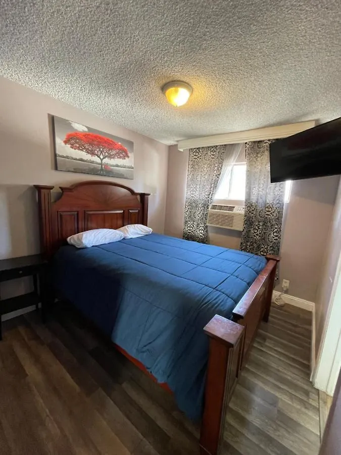 La Adventurer Hotel Inglewood