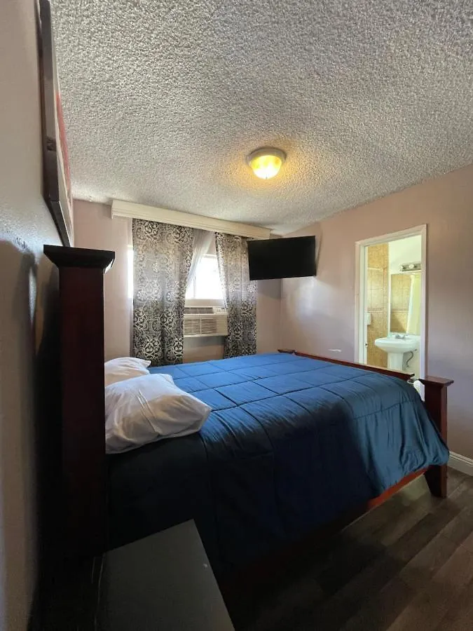 La Adventurer Hotel Inglewood 3*,