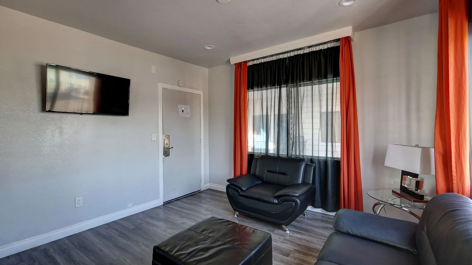 La Adventurer Hotel Inglewood