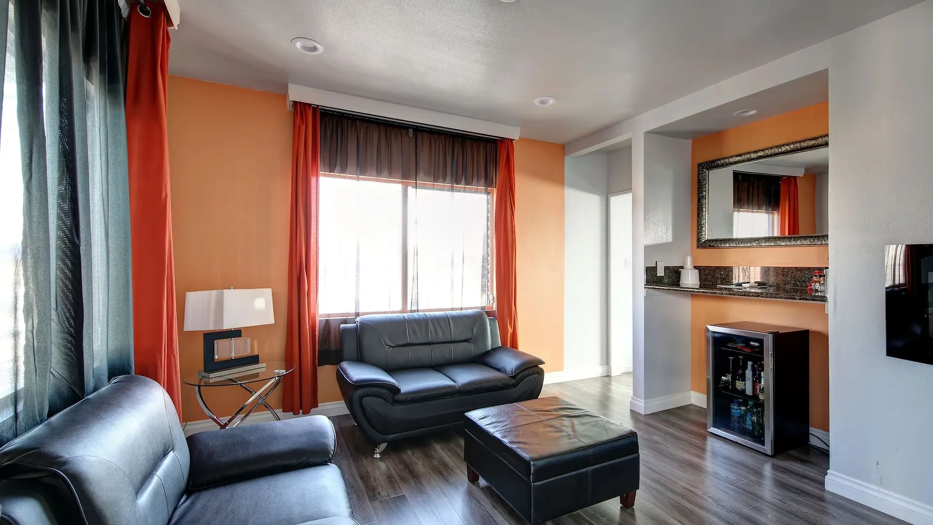 La Adventurer Hotel Inglewood